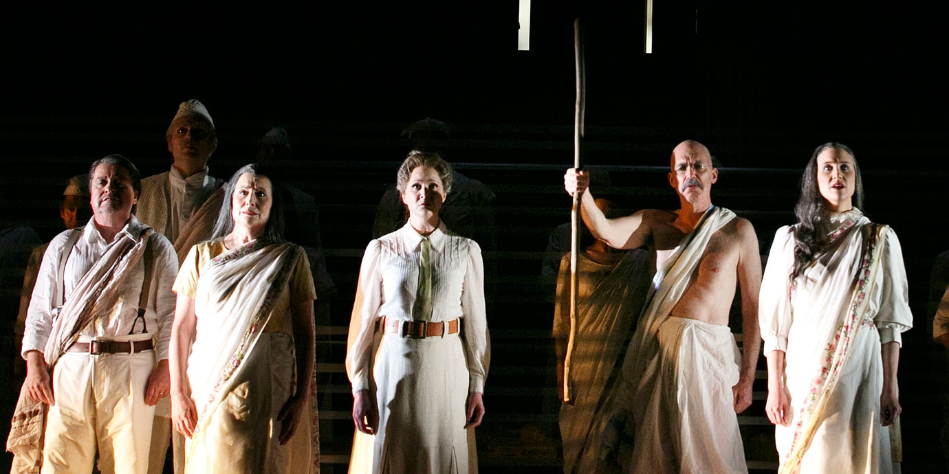 ENO's Satyagraha - Alan Oke as Gandhi and ENO Chorus. Photo by Donald Cooper