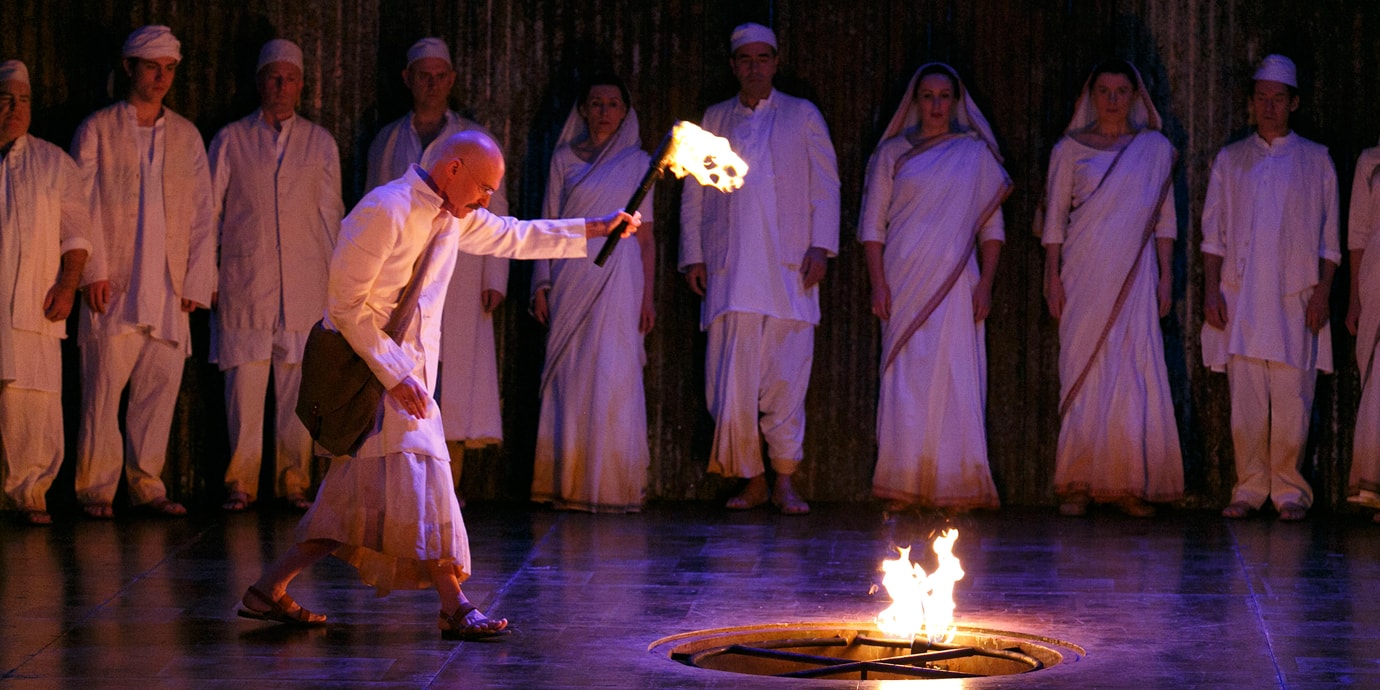 ENO's Satyagraha - Alan Oke as Gandhi. Photo by Donald Cooper