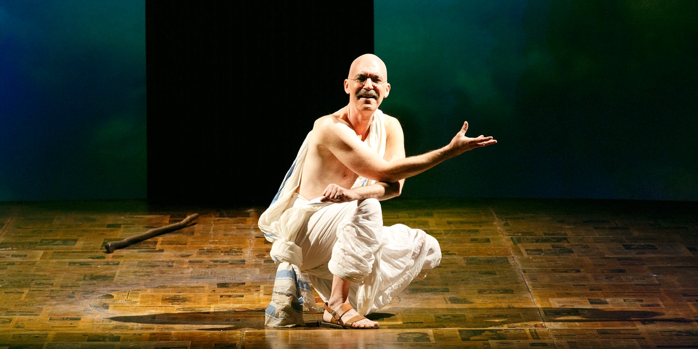 ENO's Satyagraha - Alan Oke as Gandhi . Photo by Donald Cooper