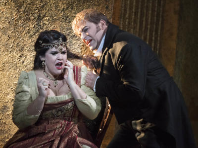 Keri Alkema as Tosca and Craig Colclough as Scarpia