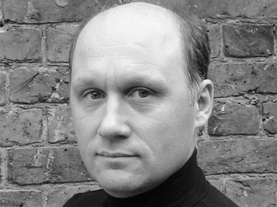 Close up head shot of Peter Relton