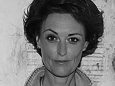 Headshot of Mezzo-Soprano Allison Cook