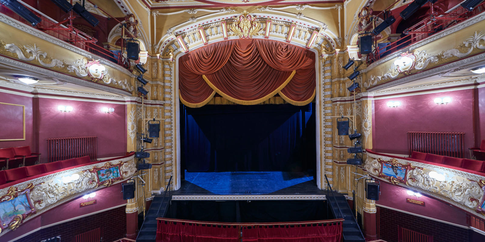 Theatre Royal Wakefield auditorium (c) Paul White