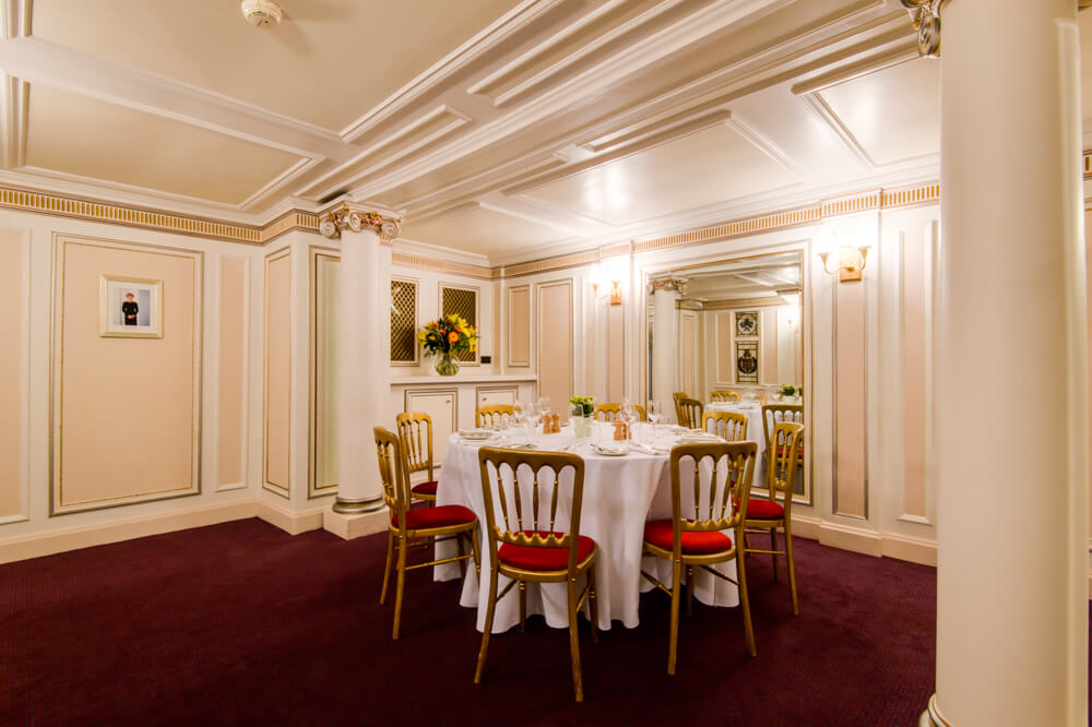 The Royal Retiring Room (Dining) © Karen Hatch
