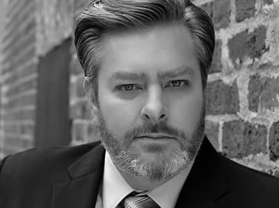 Headshot of Weston Hurt, Baritone