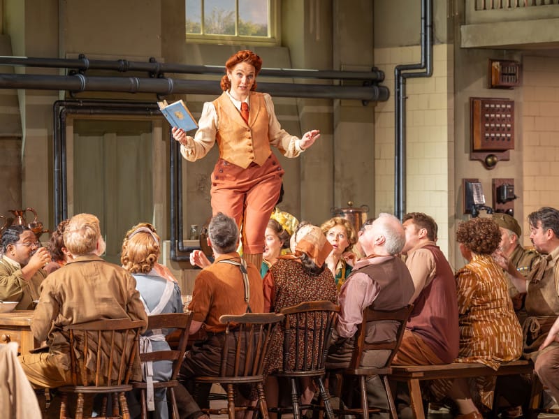 Rhian Lois, ENO’s The Elixir of Love 2024 © Marc Brenner (2)